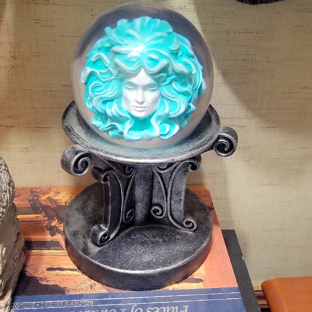 Disney Madam Leota With Light Up Stand New In Box